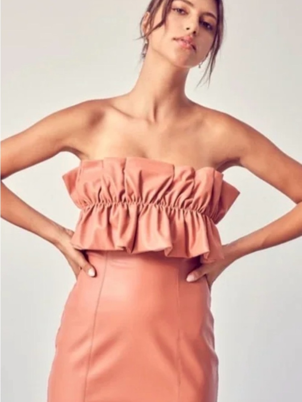 DO + BE Strapless Ruffled Peplum Dress in Dusty Rose
